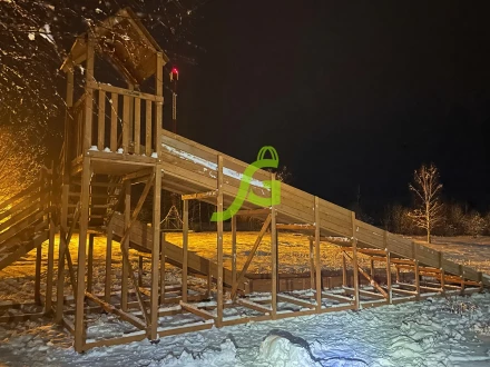 Горка для тюбингов Snow Fox IgraGrad, 12 и 4 метра с двумя скатами и выкатом 8 метров 
